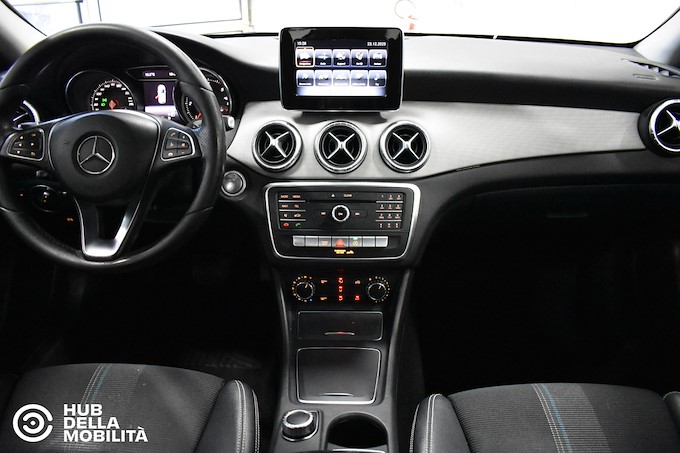 MERCEDES-BENZ CLA 180 d S.W. Automatic Sport